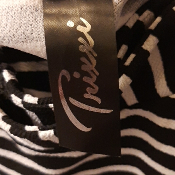 Trixxi Matching Cropped Top/Skirt Outfit Blk/Wh Striped CrisCross Open Back Sz 1 - Picture 9 of 9